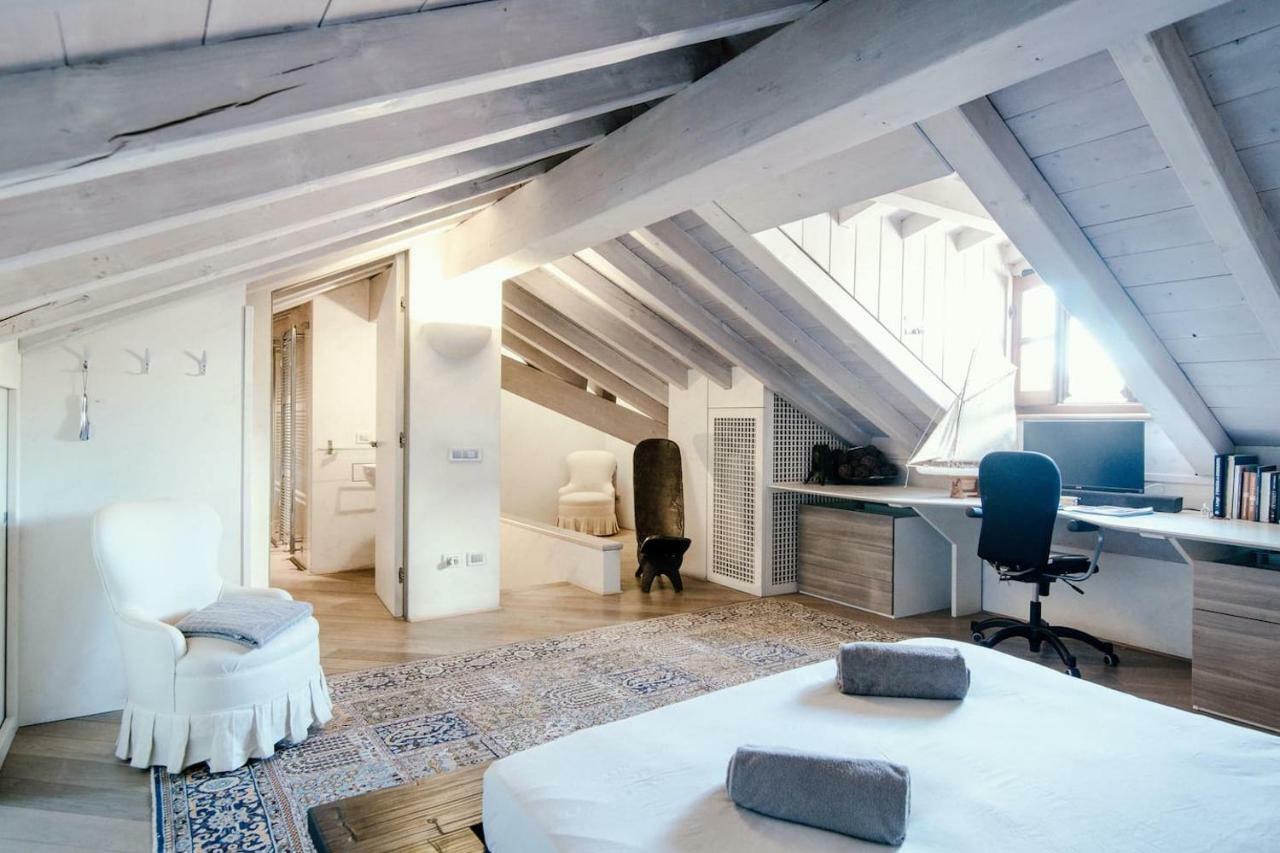 شقة Sailer Loft - The House Of Travelers كومو المظهر الخارجي الصورة